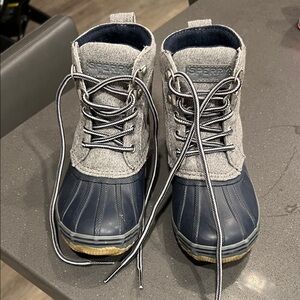 Little kids Sperry boots